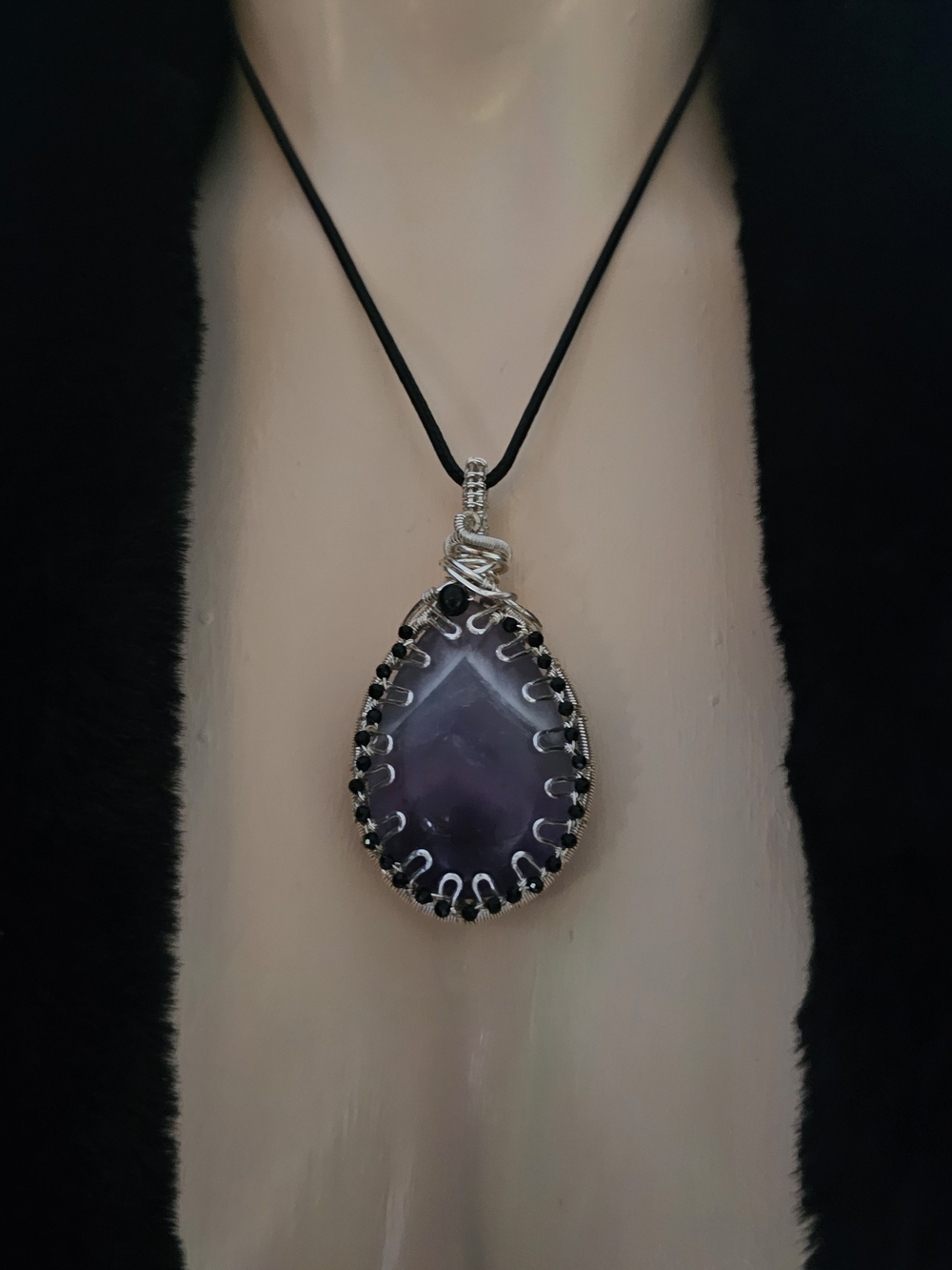 Handcrafted Amethyst Teardrop Pendant Necklace - Purple(132)